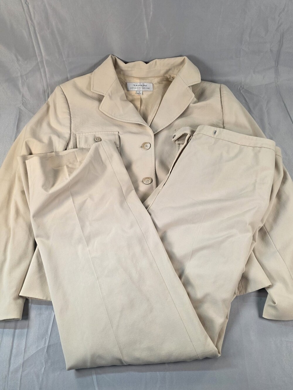 TAHARI Cream Women's Tailored Jacket and Pants Set